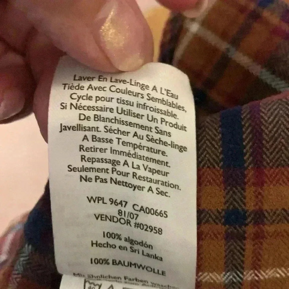 Eddie Bauer classic fit, NWOT thick flannel shirt, Size Medium - Picture 6 of 7